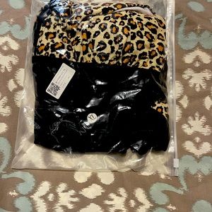 2 pieces swim suit NEW Cheeta print top black bottoms